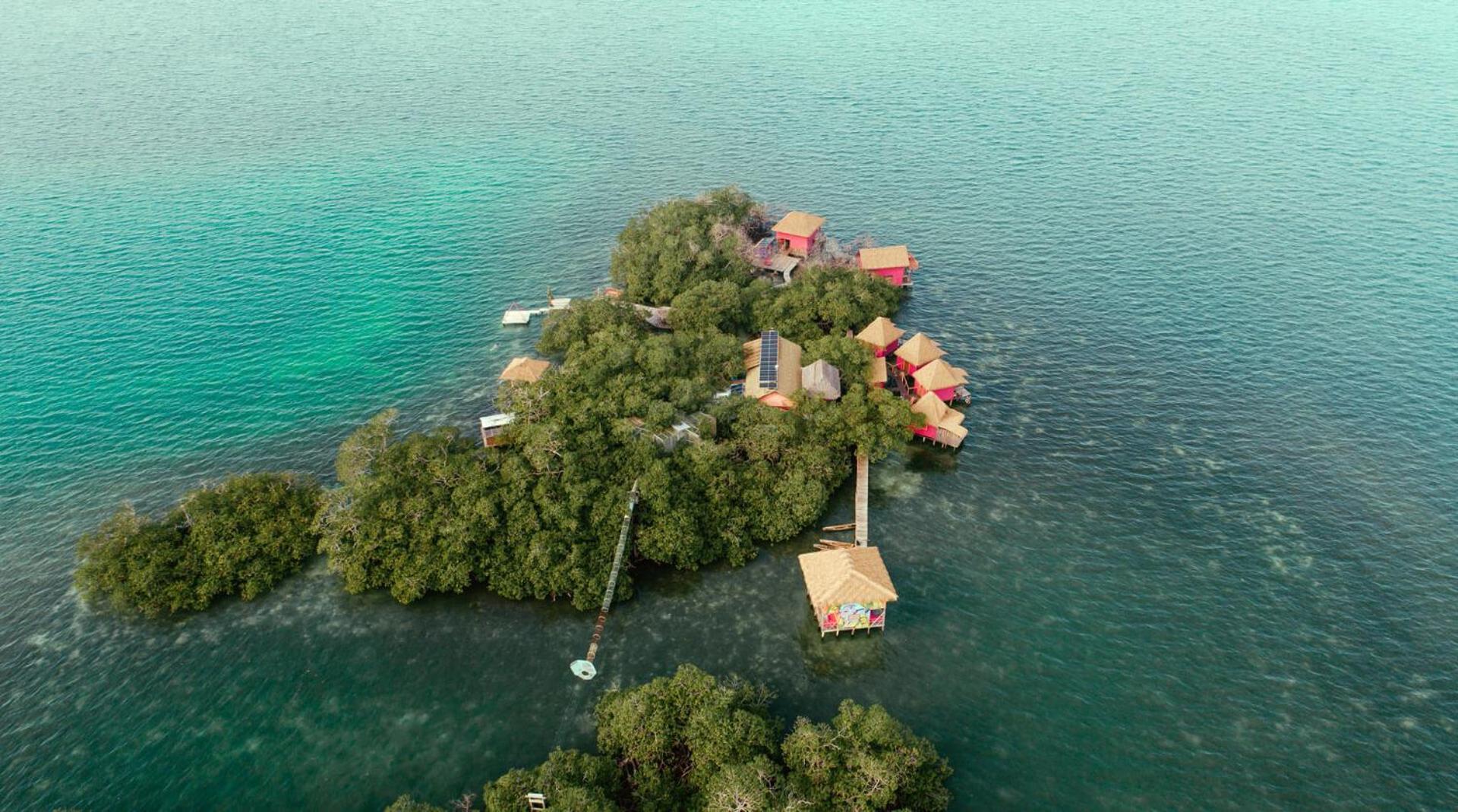 Urraca Monkey Island Eco Resort (Adults Only) Punta Laurel Exterior photo